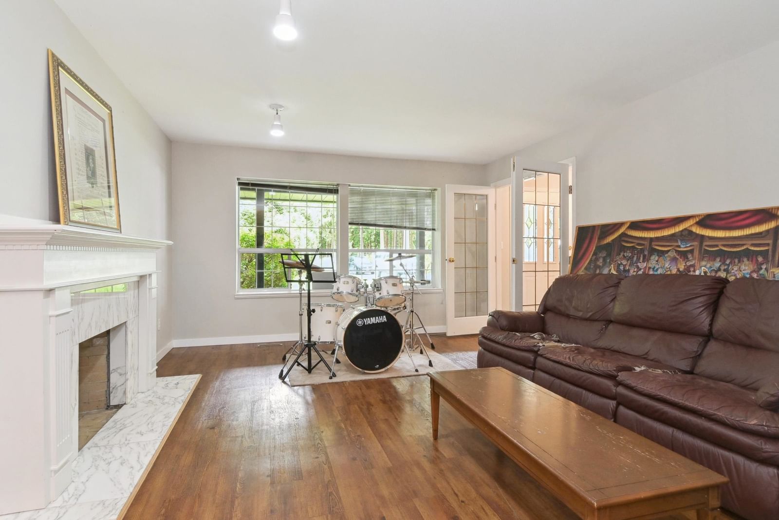 Listing Image 5