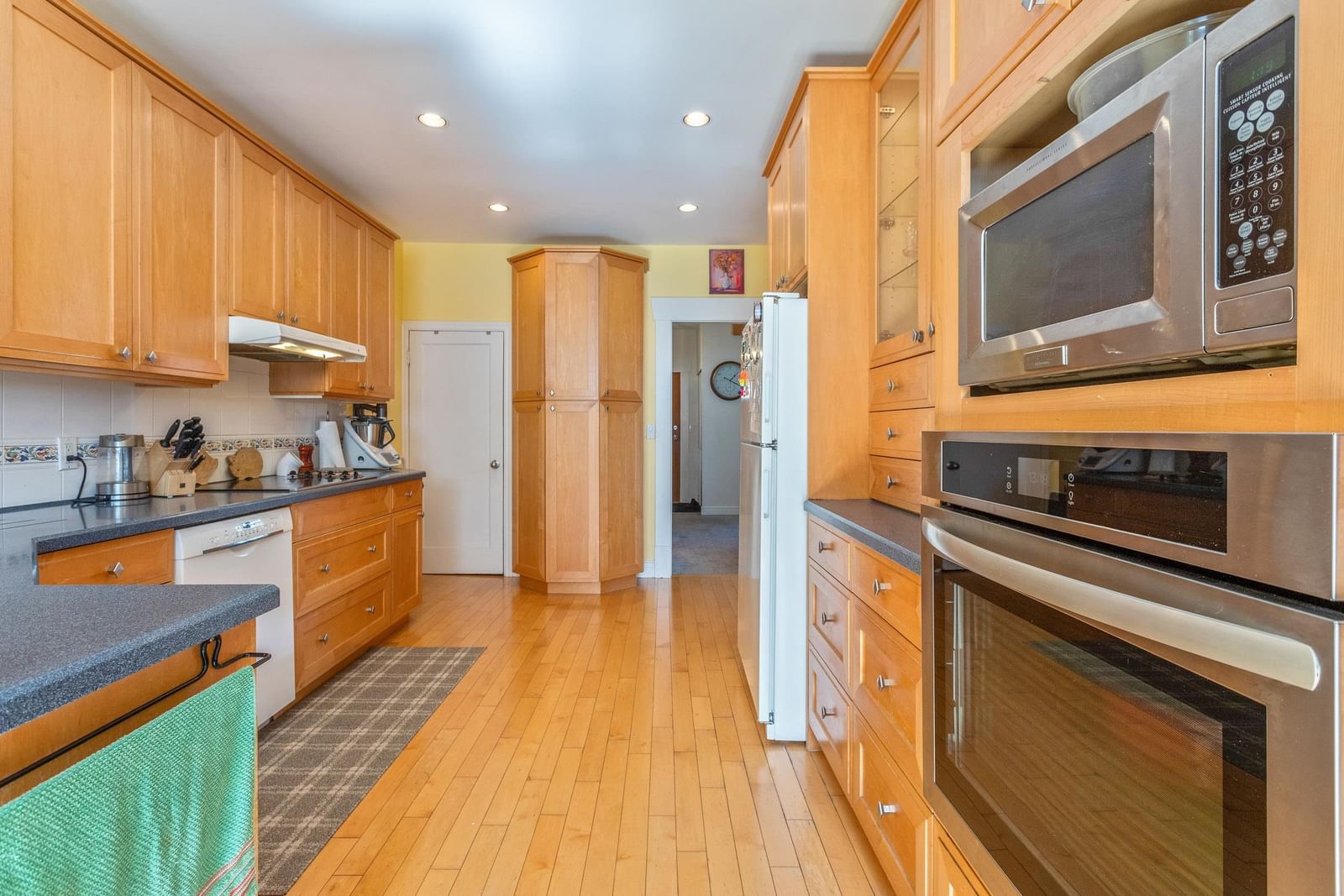 Listing Image 8