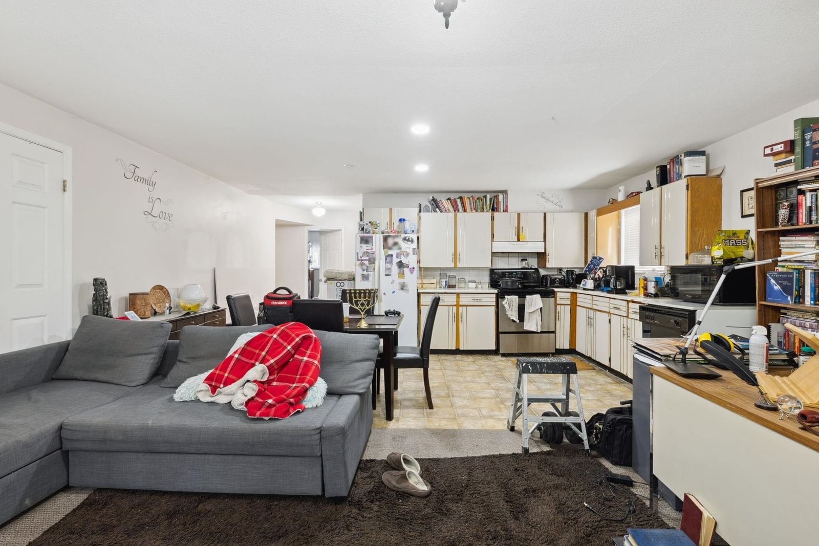 Listing Image 21
