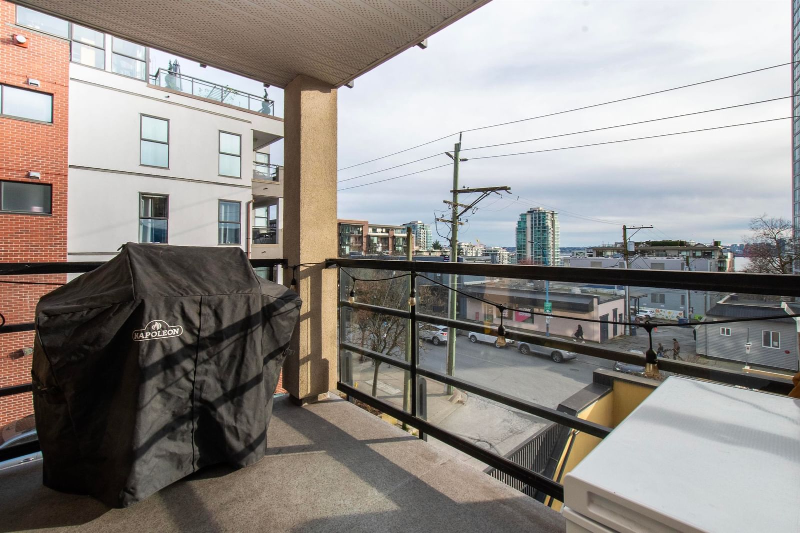 Listing Image 21