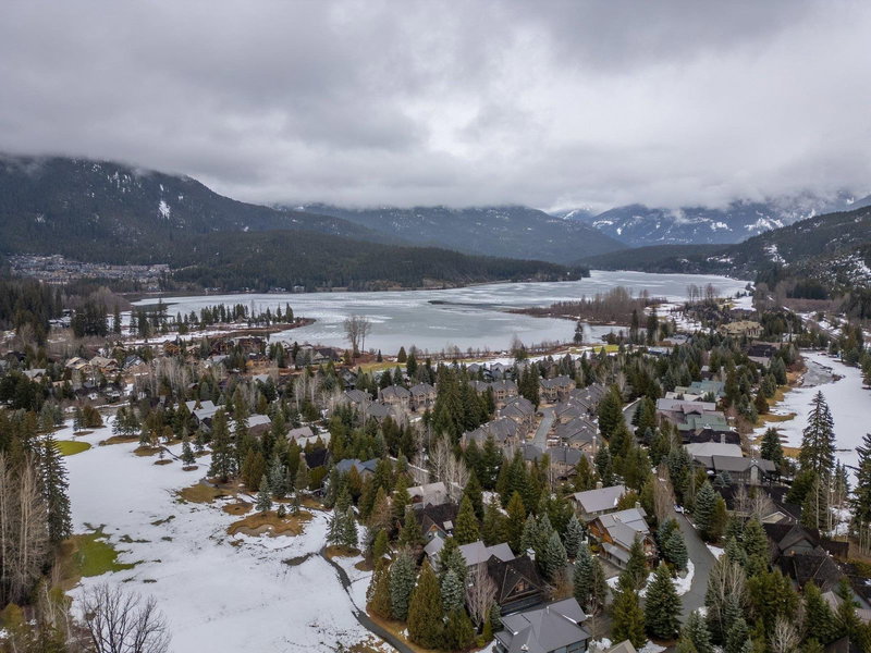 8115 Muirfield Crescent, Whistler, V8E 1J7 | Image 2