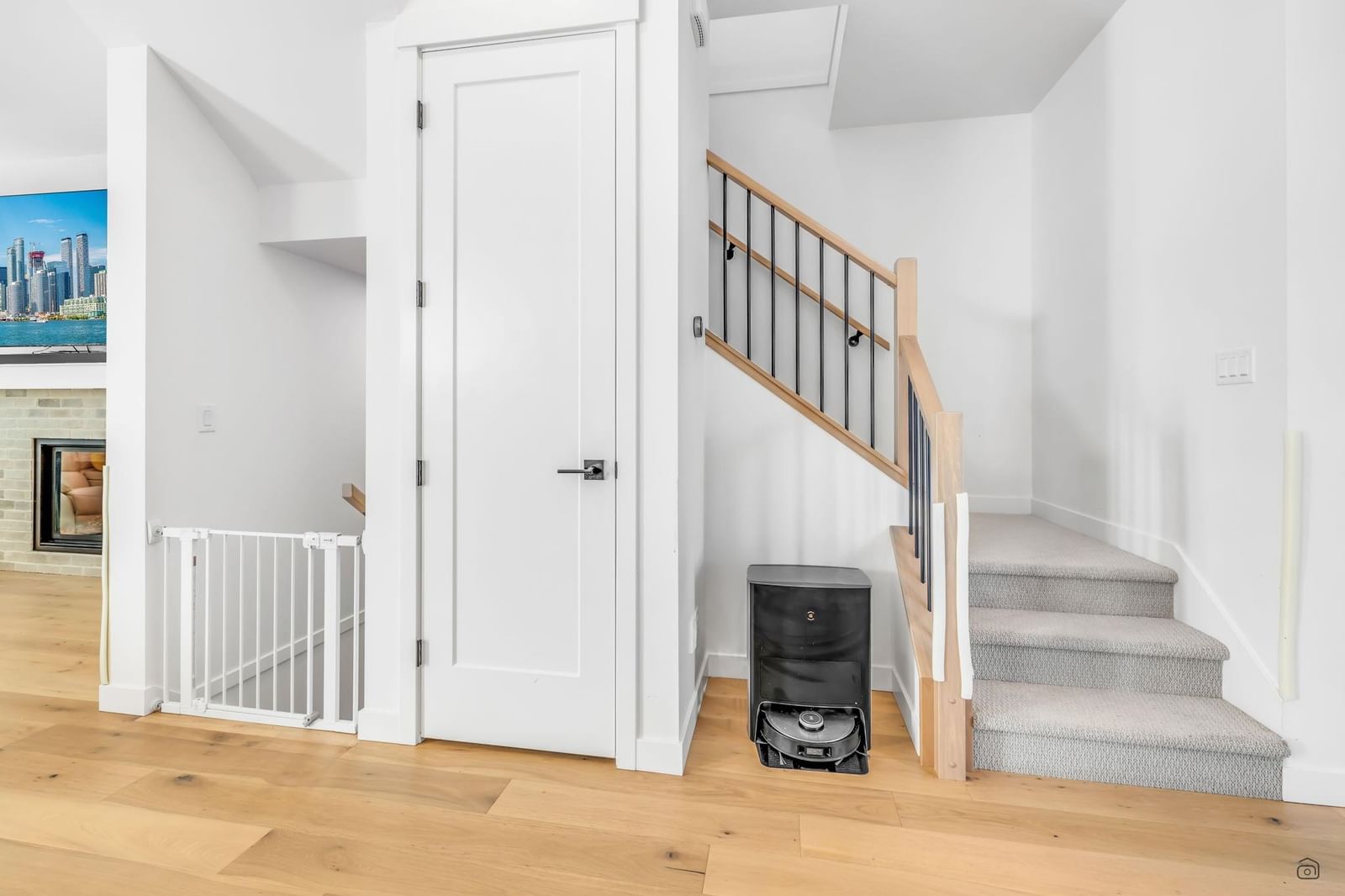 Listing Image 18