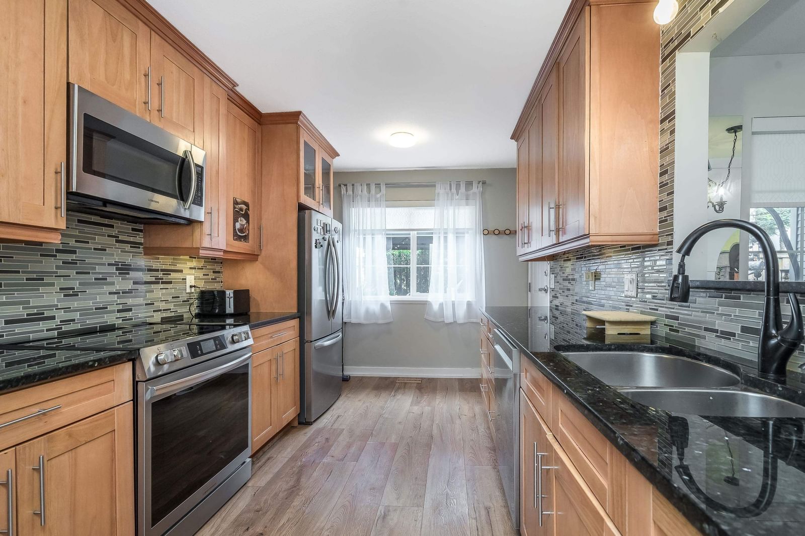 Listing Image 15
