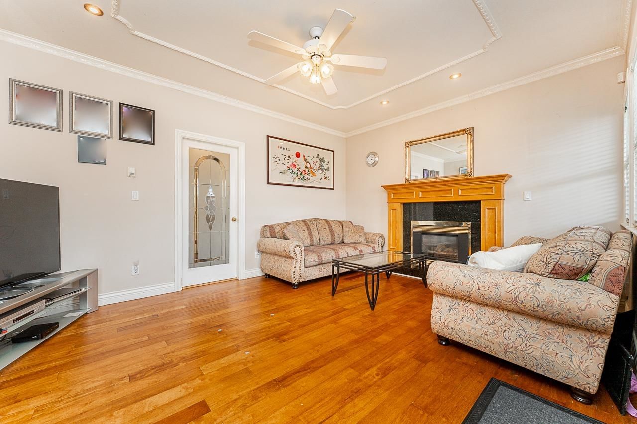 Listing Image 14