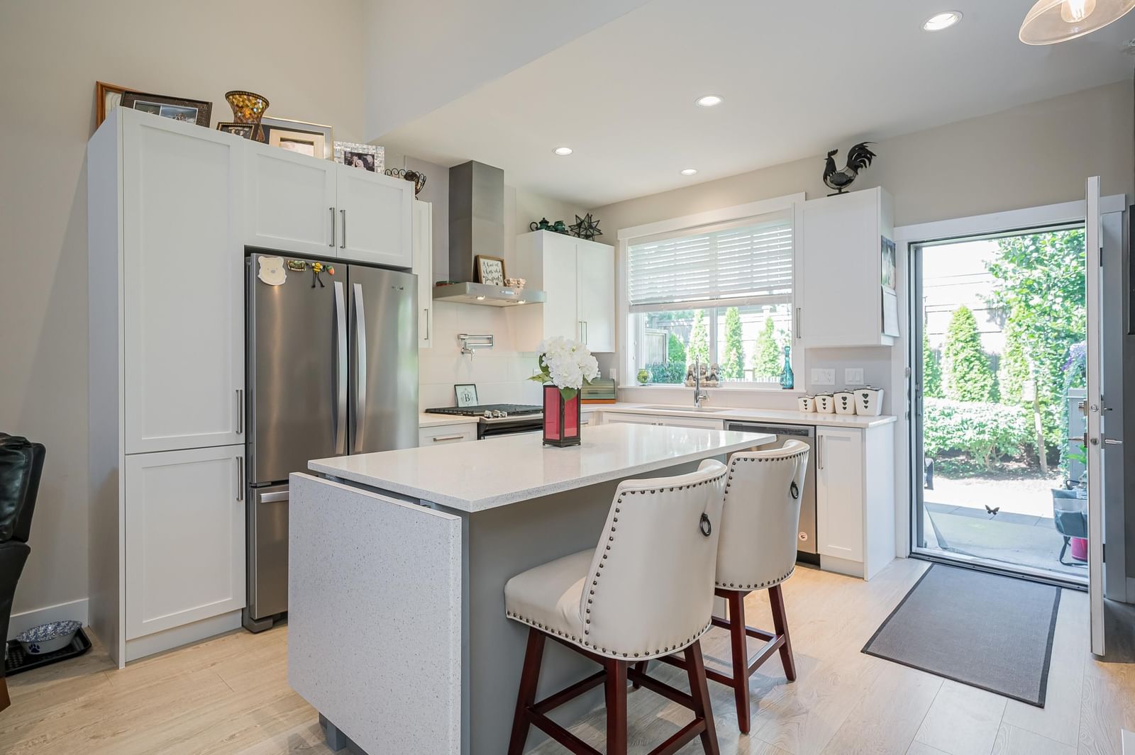 Listing Image 9
