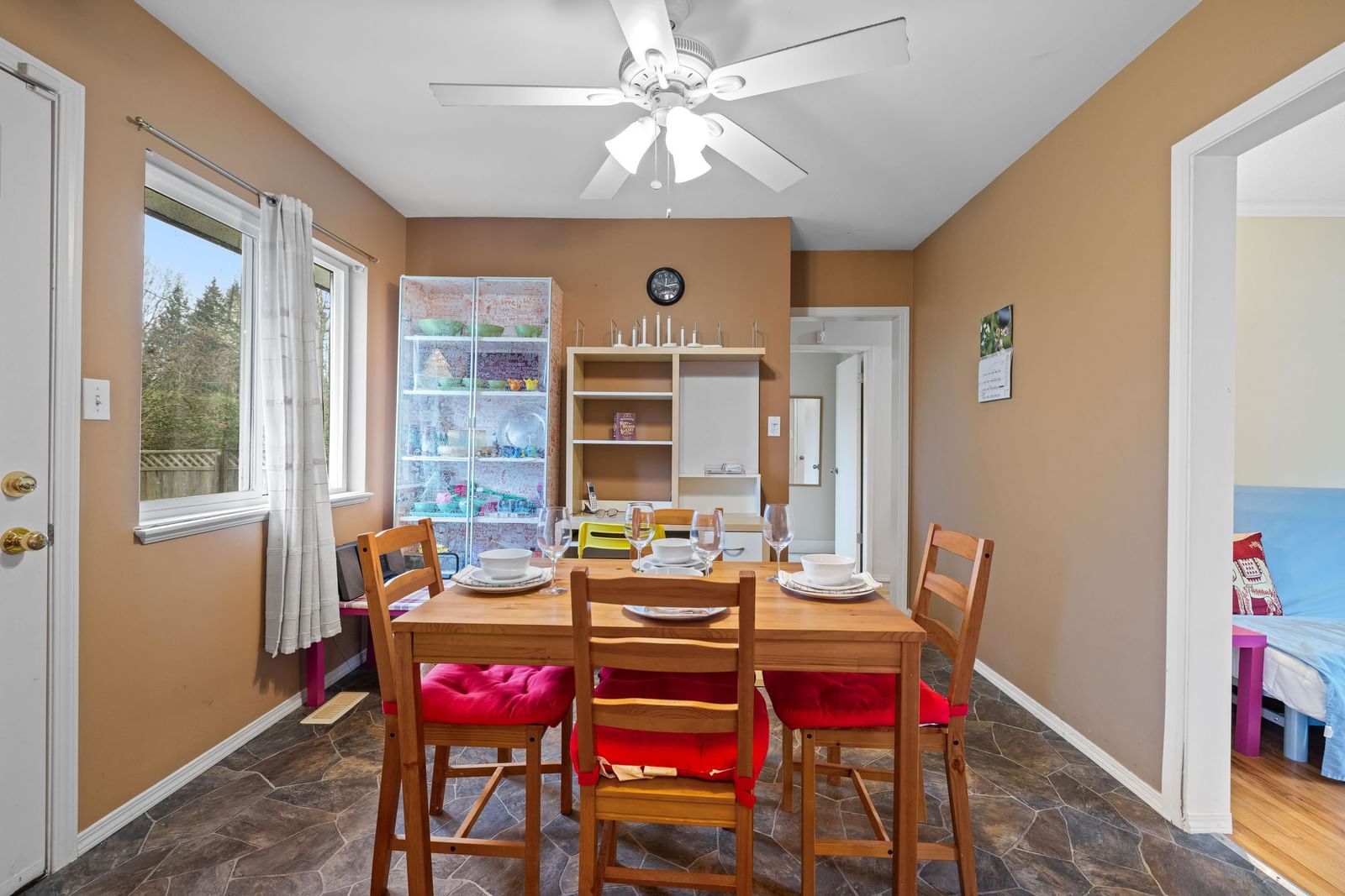 Listing Image 13