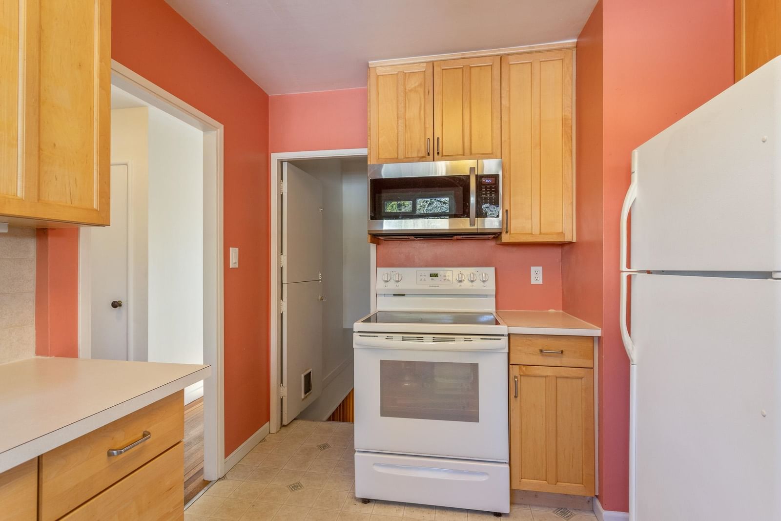 Listing Image 9