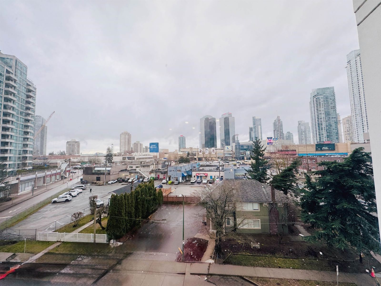 Listing Image 9