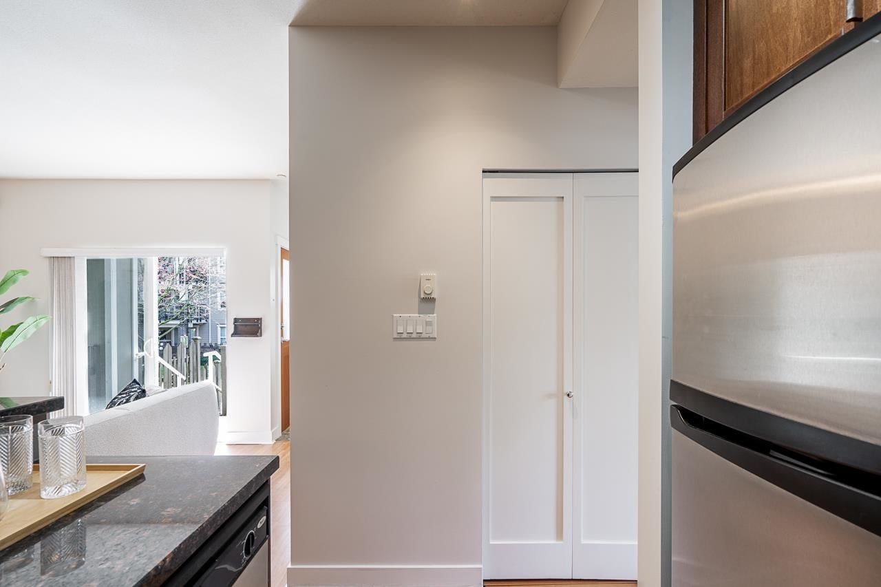Listing Image 17