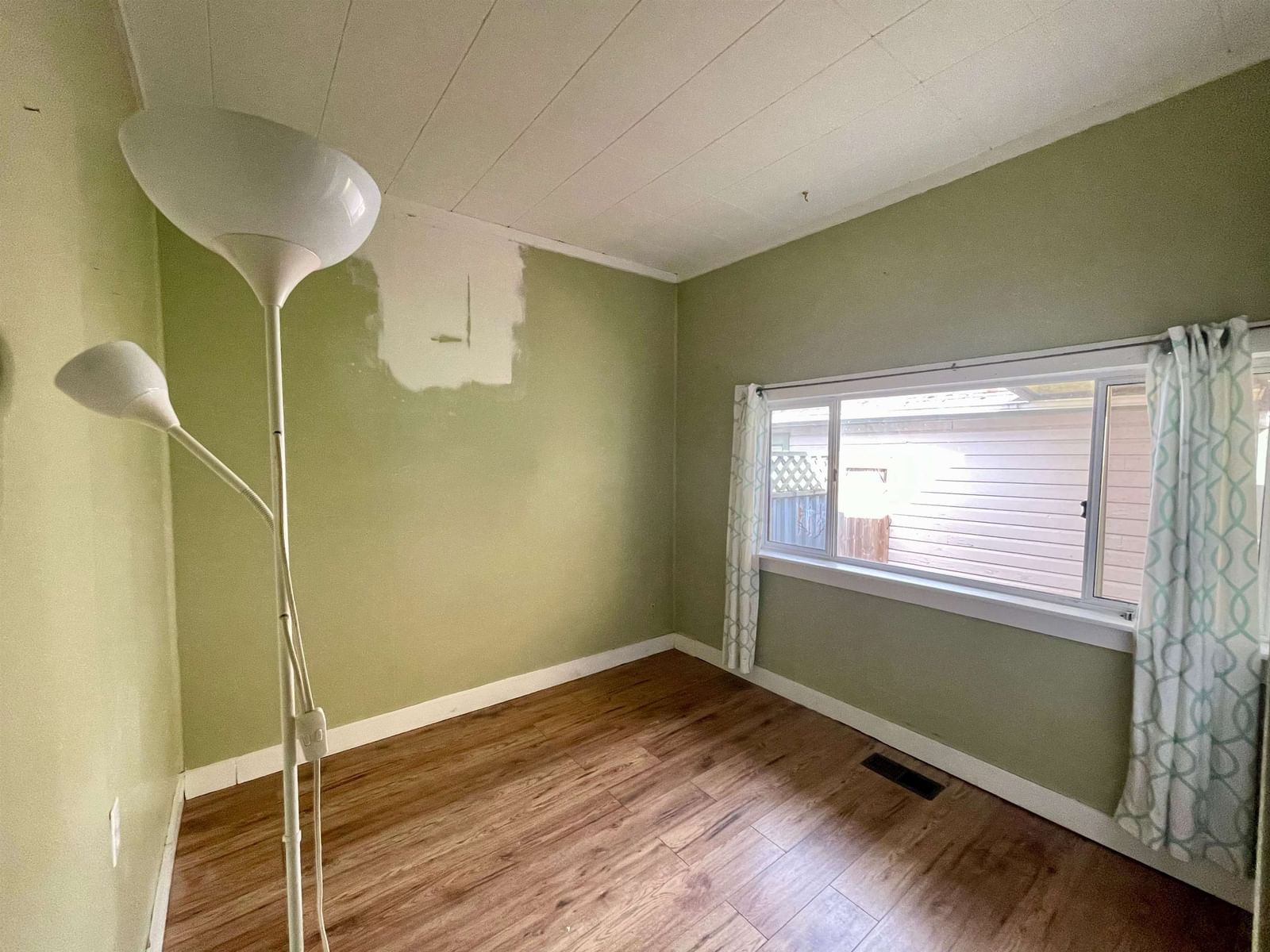 Listing Image 17