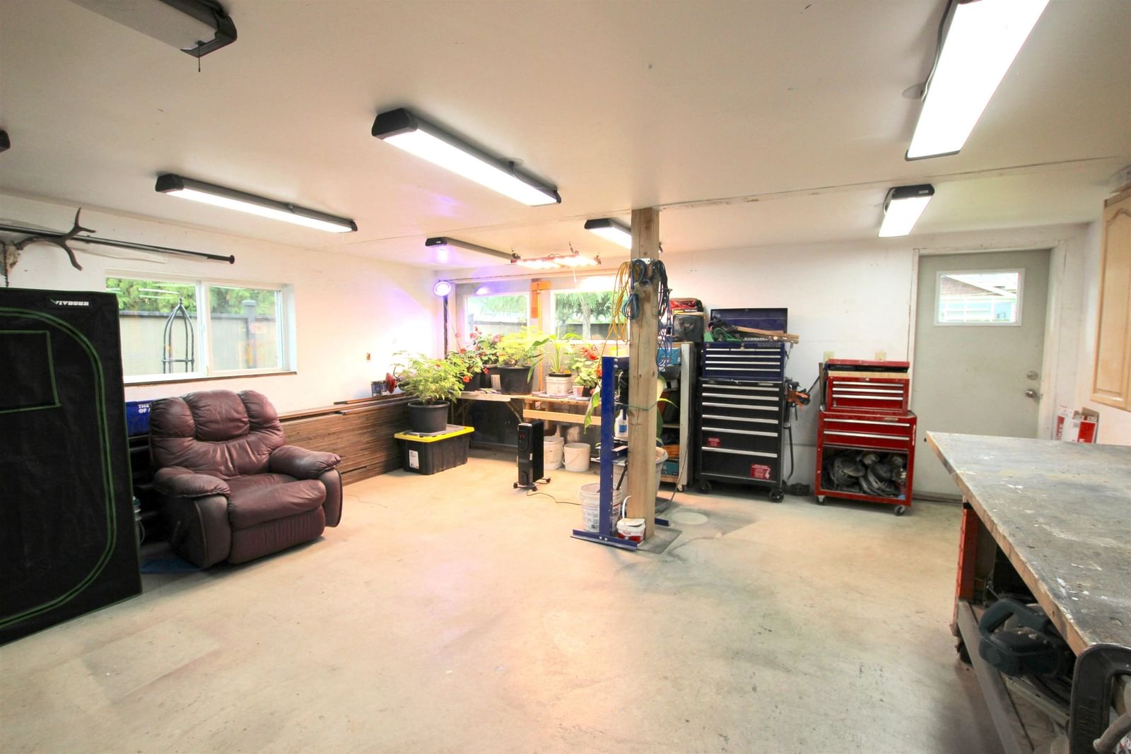 Listing Image 28