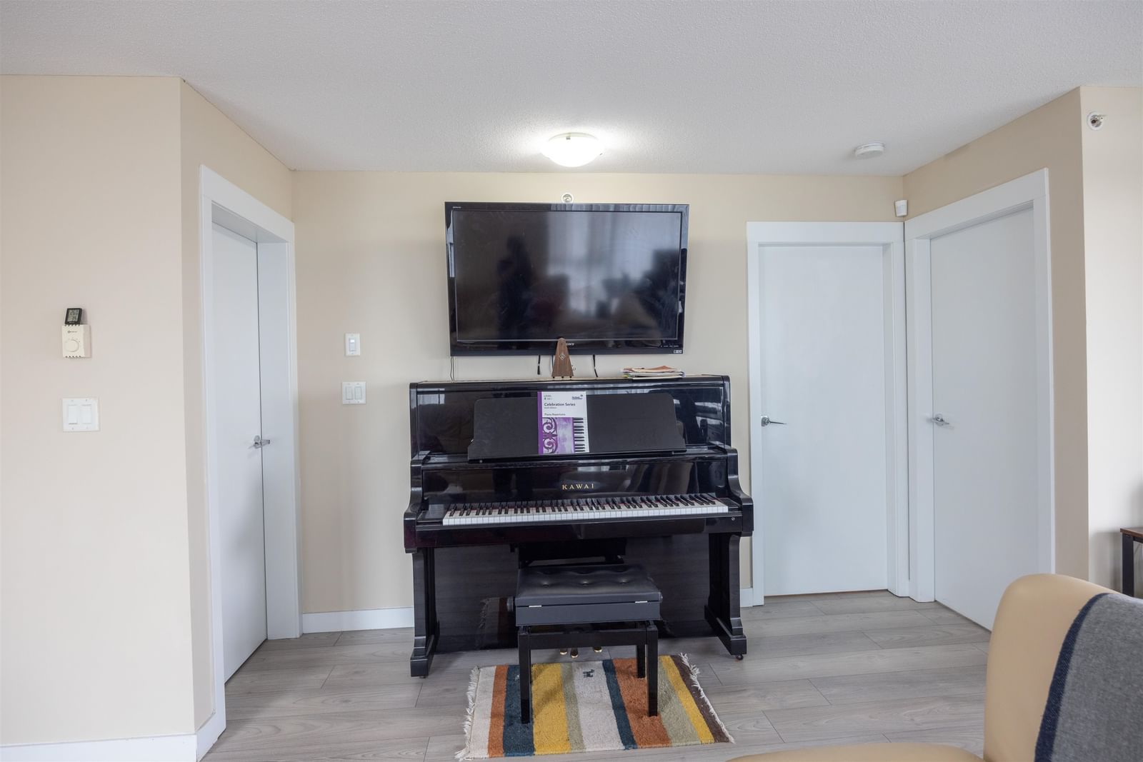 Listing Image 17