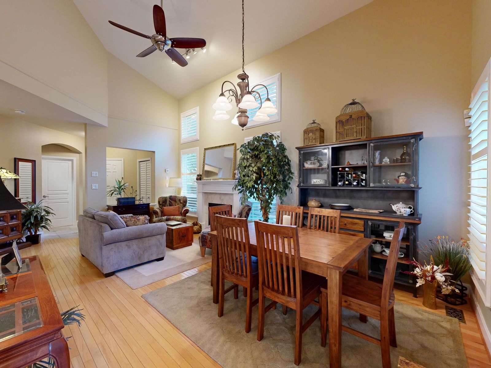 Listing Image 6