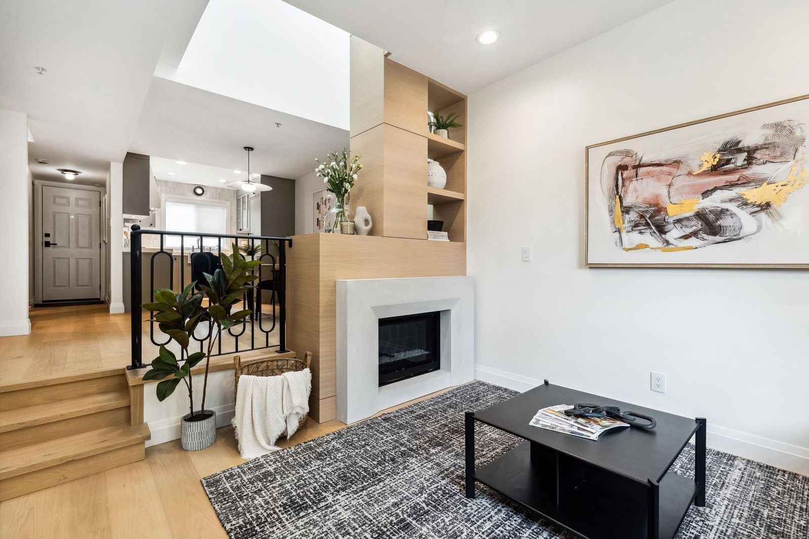 Listing Image 9