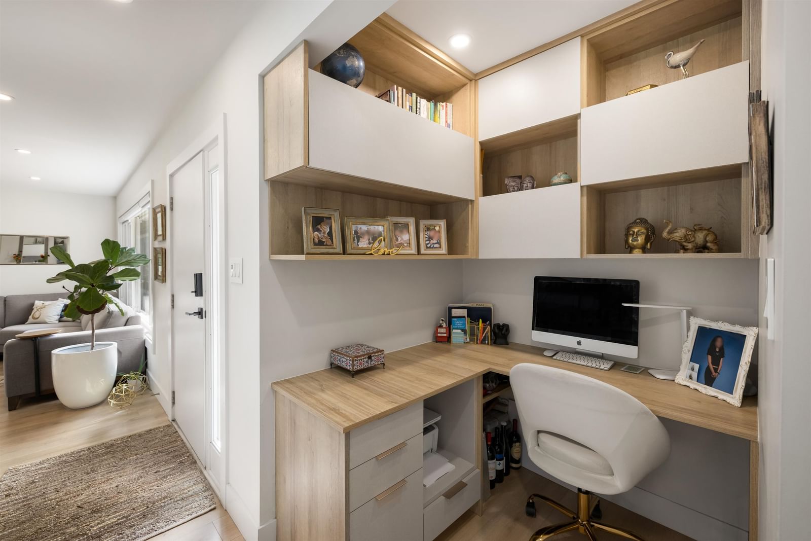 Listing Image 10