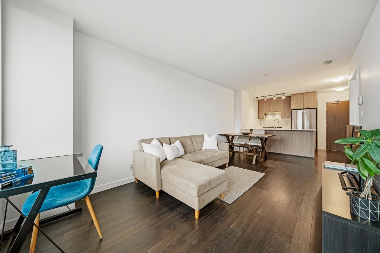 Listing Image 9