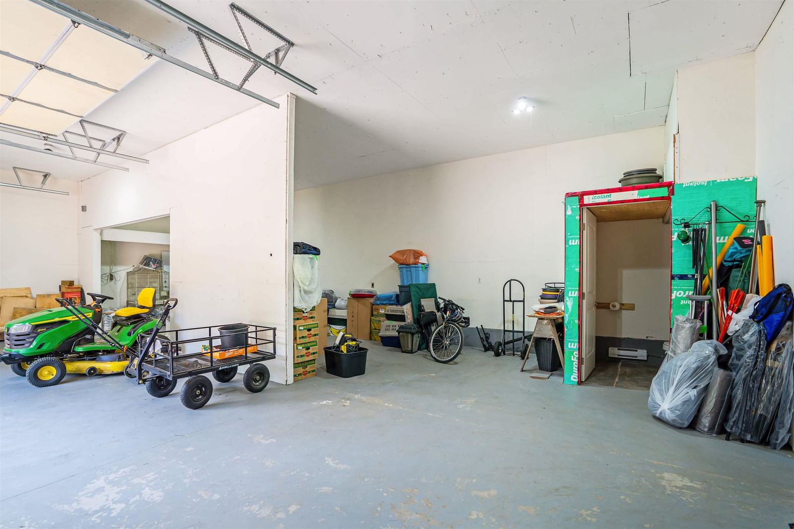 Listing Image 27