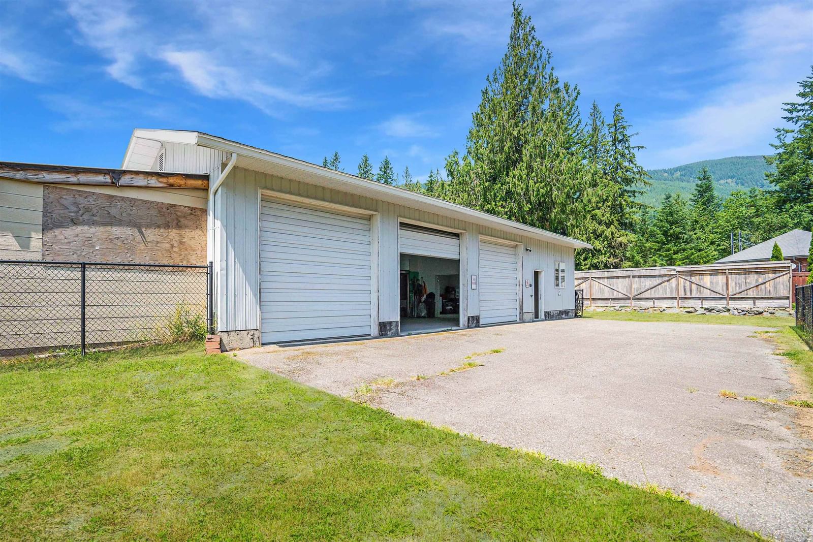 Listing Image 28