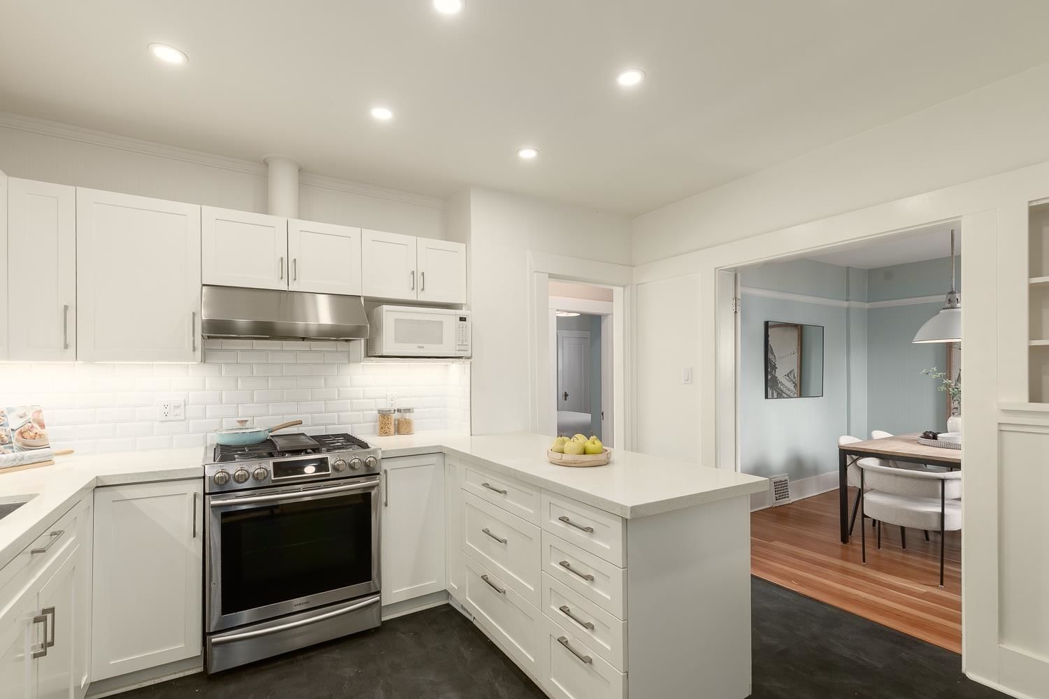 Listing Image 13