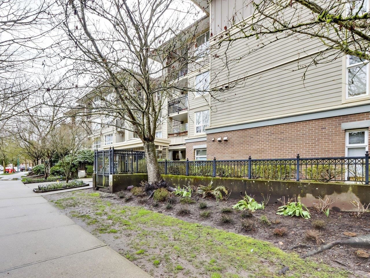 Listing Image 19