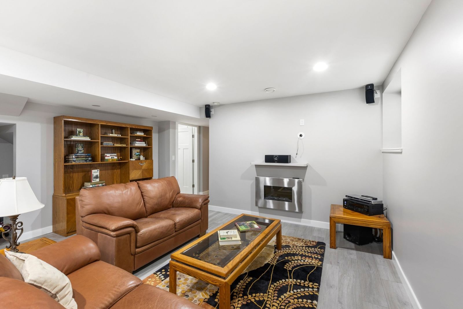 Listing Image 18