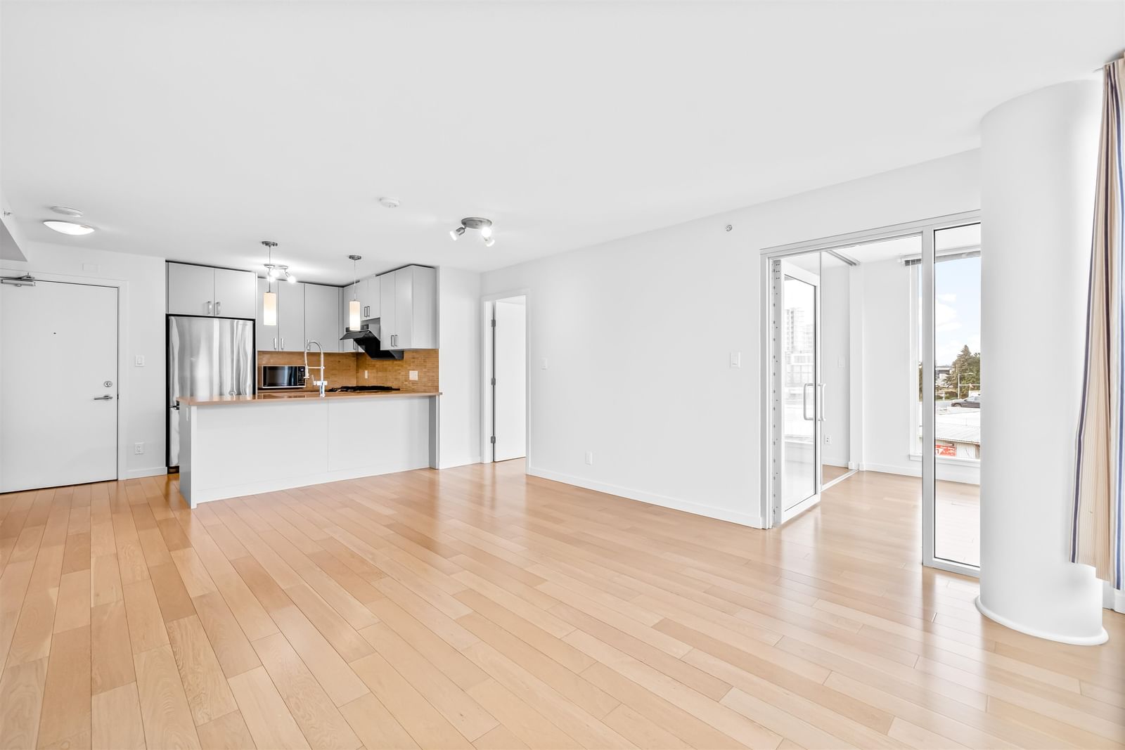 Listing Image 9