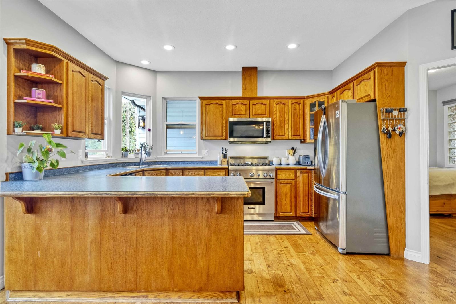 Listing Image 9