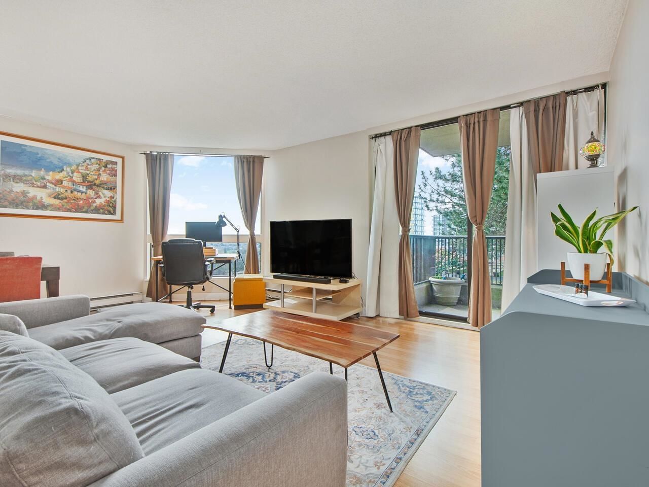 Listing Image 10