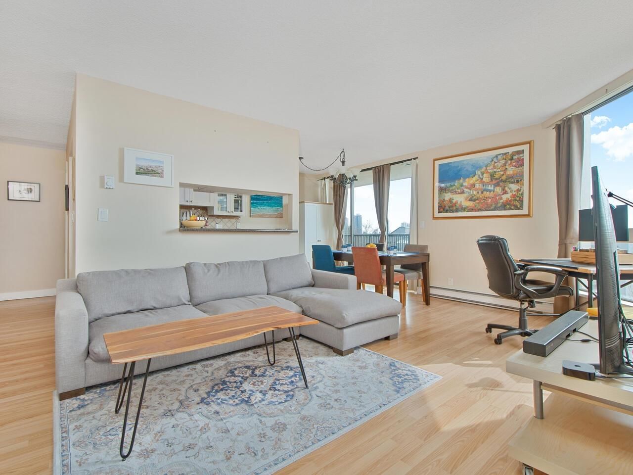 Listing Image 11