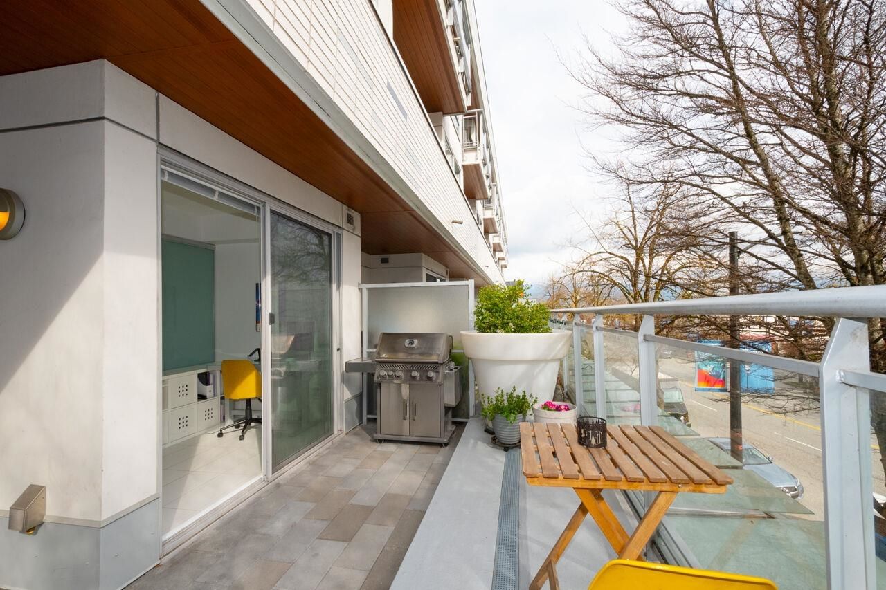 Listing Image 11