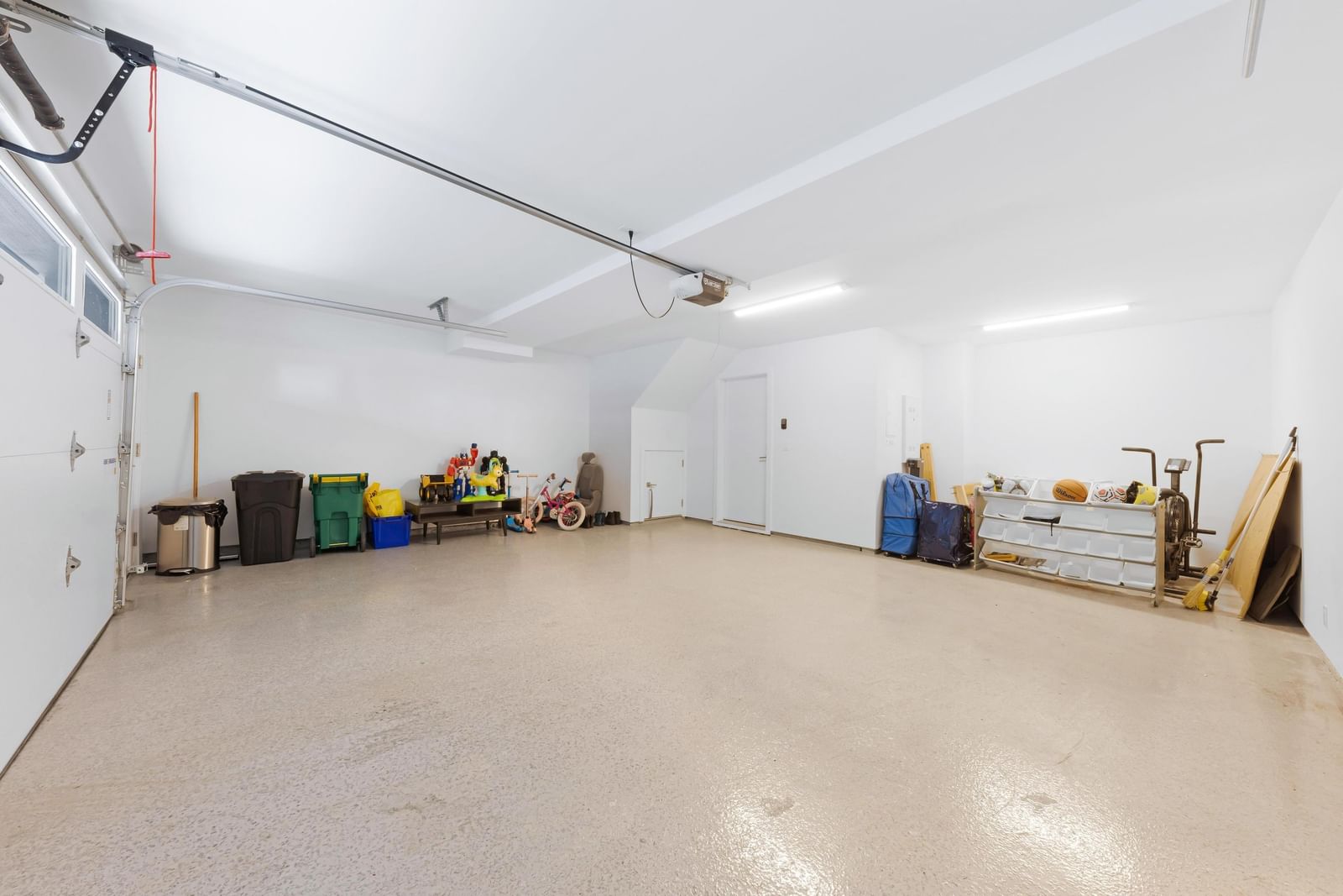 Listing Image 28