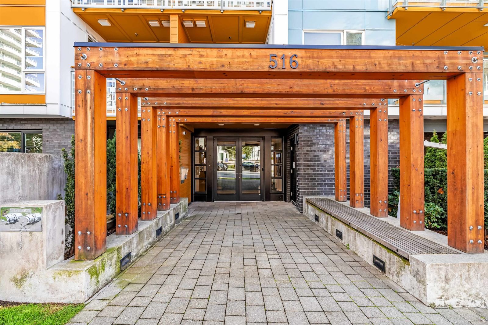 Listing Image 3