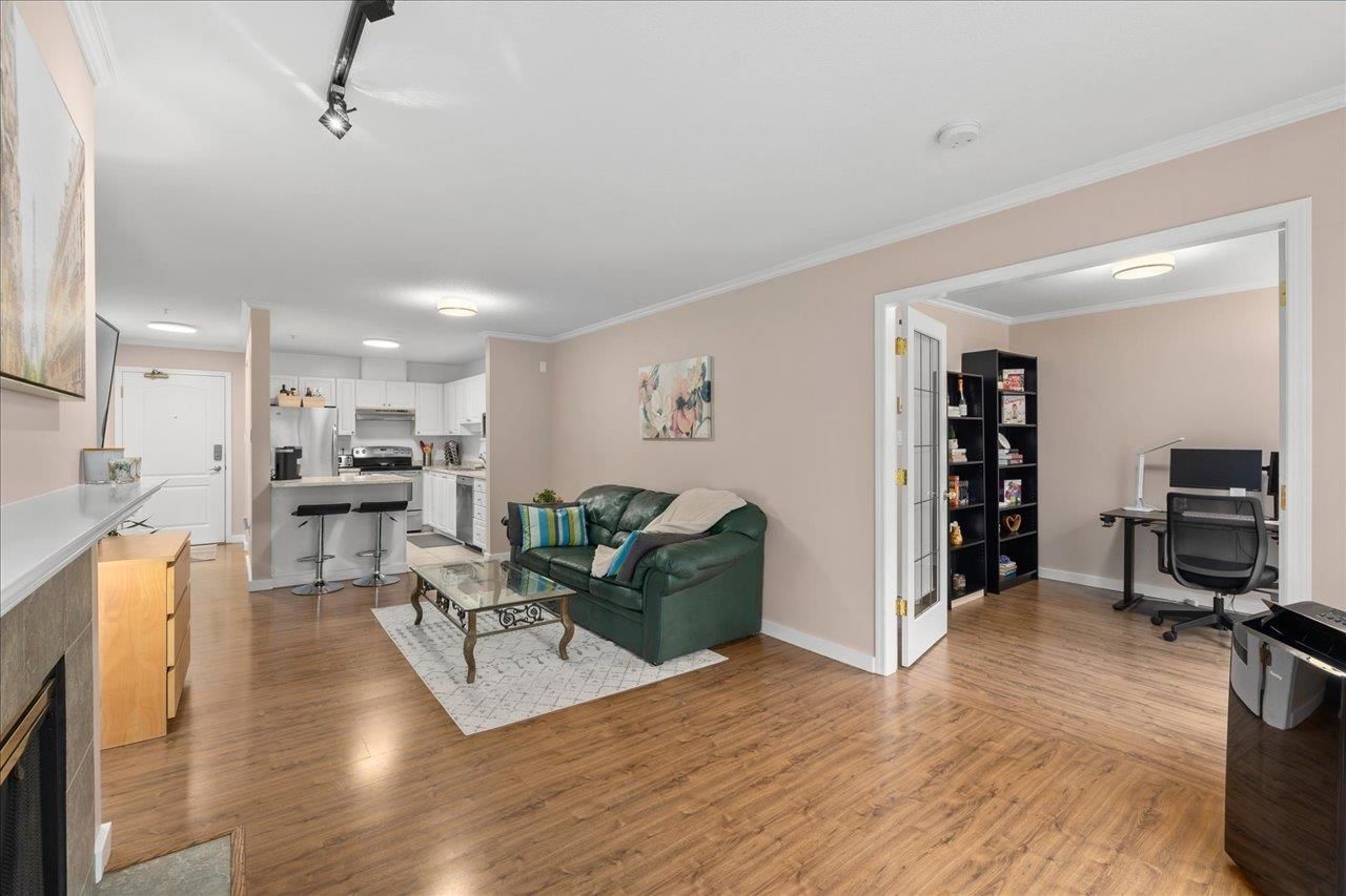 Listing Image 17