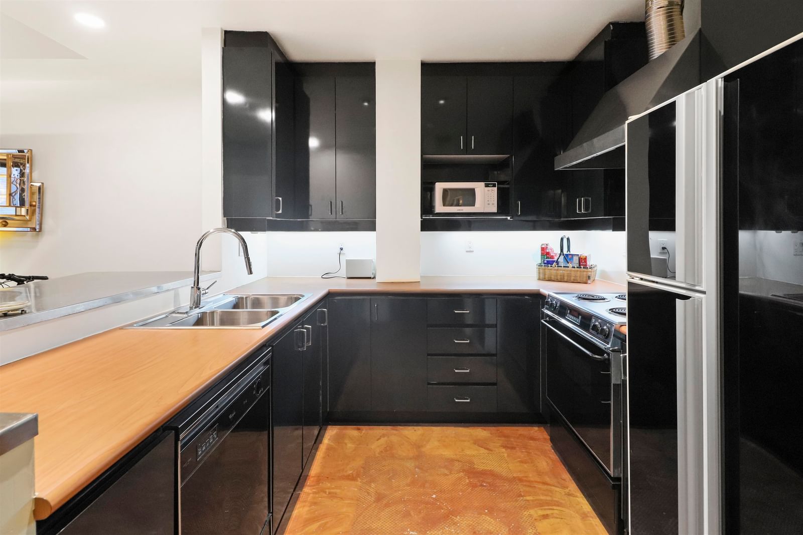Listing Image 14