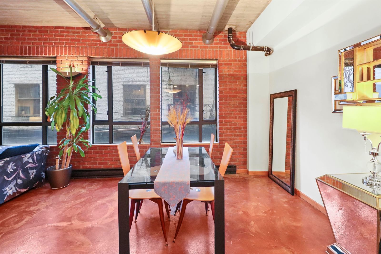 Listing Image 18