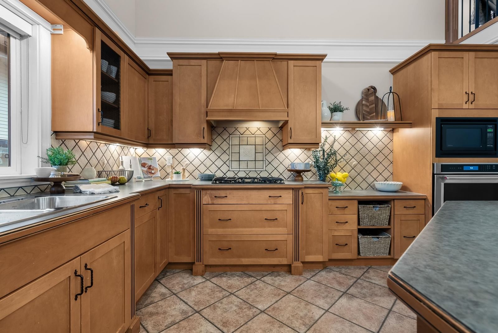 Listing Image 10