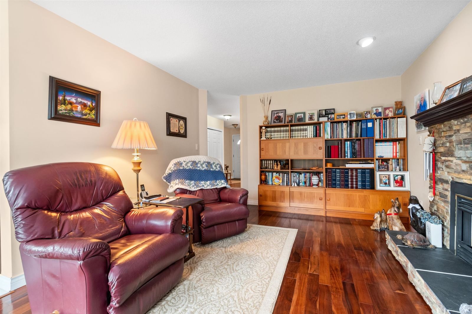 Listing Image 14