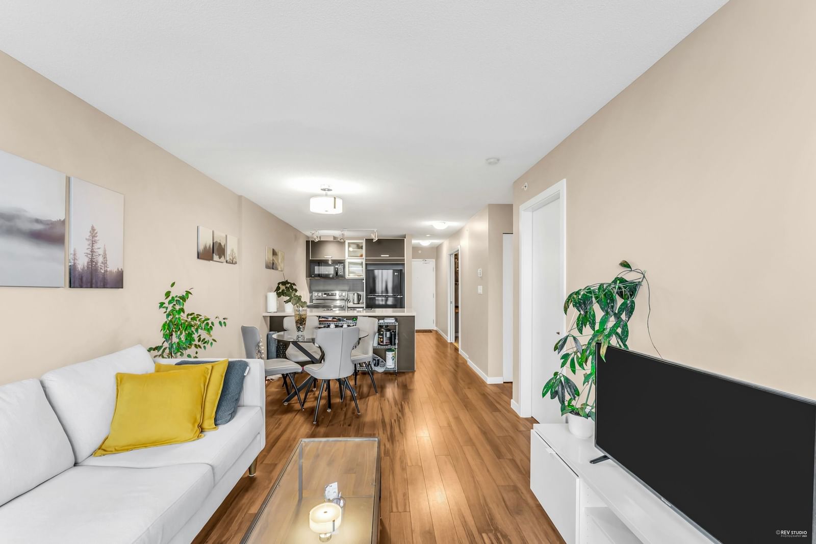 Listing Image 5