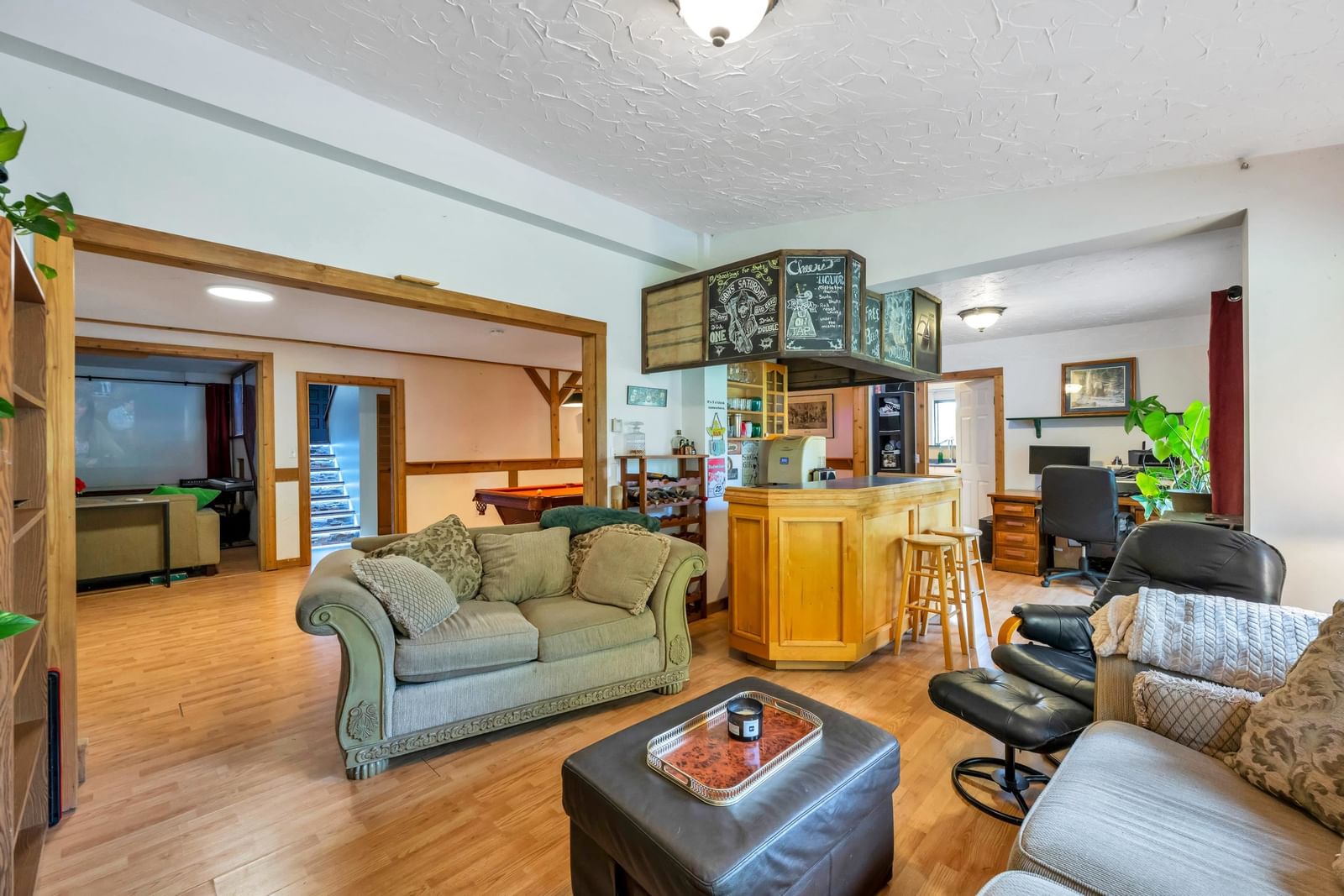 Listing Image 20