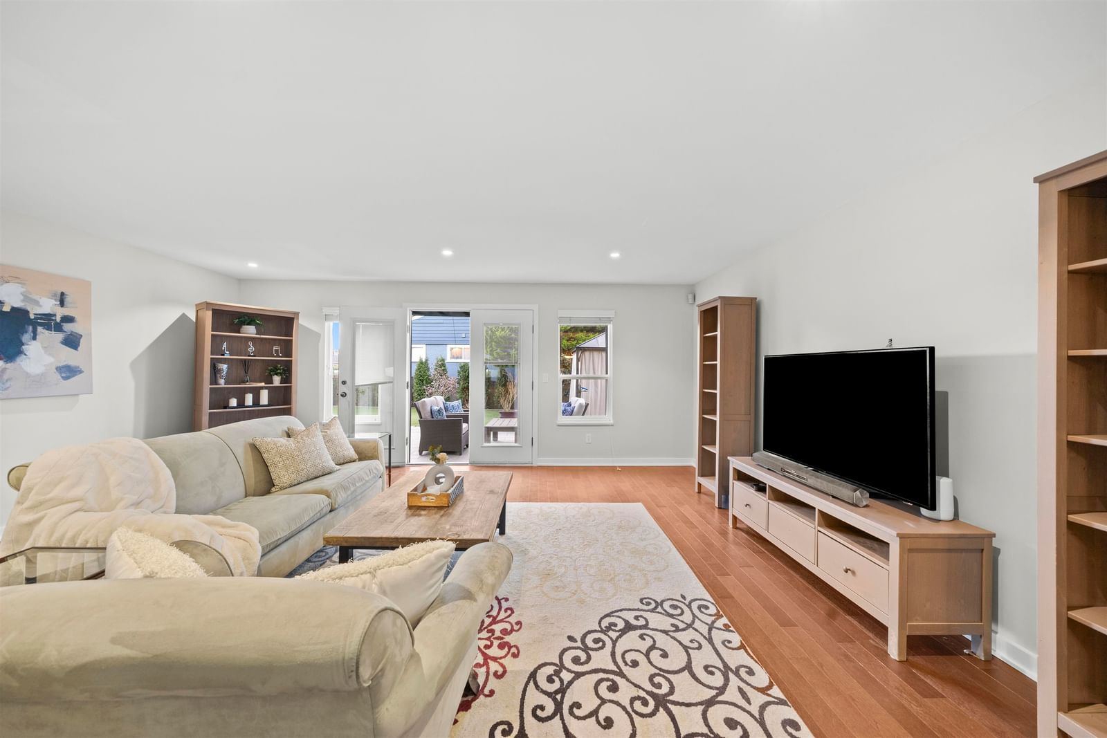 Listing Image 15