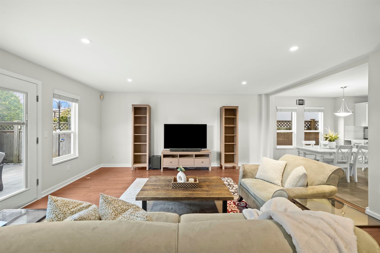 Listing Image 16