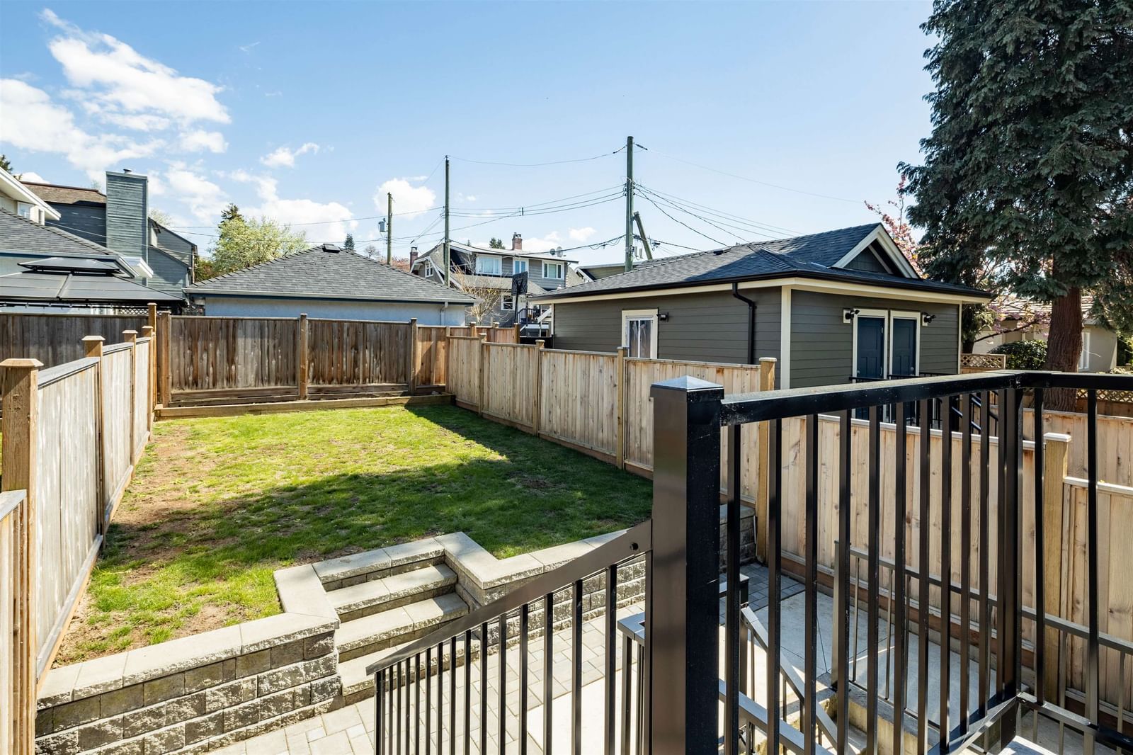 Listing Image 6