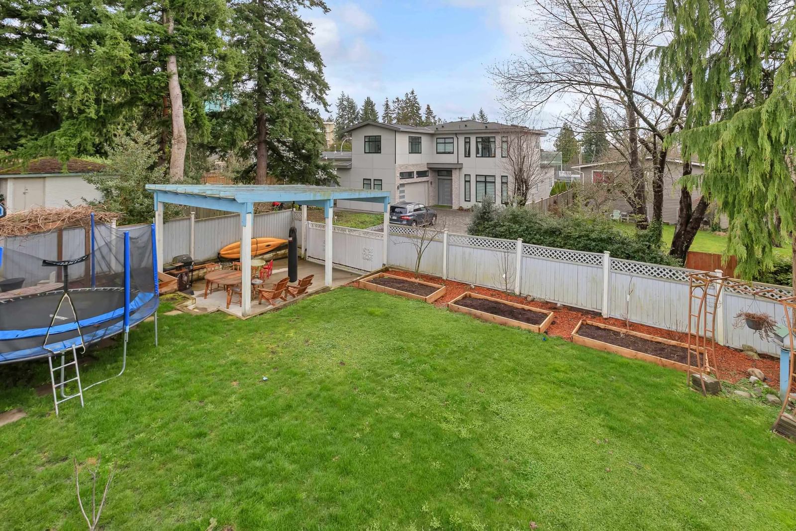 Listing Image 13