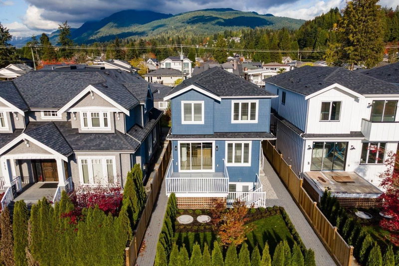 336 17th Street E, North Vancouver, British Columbia
