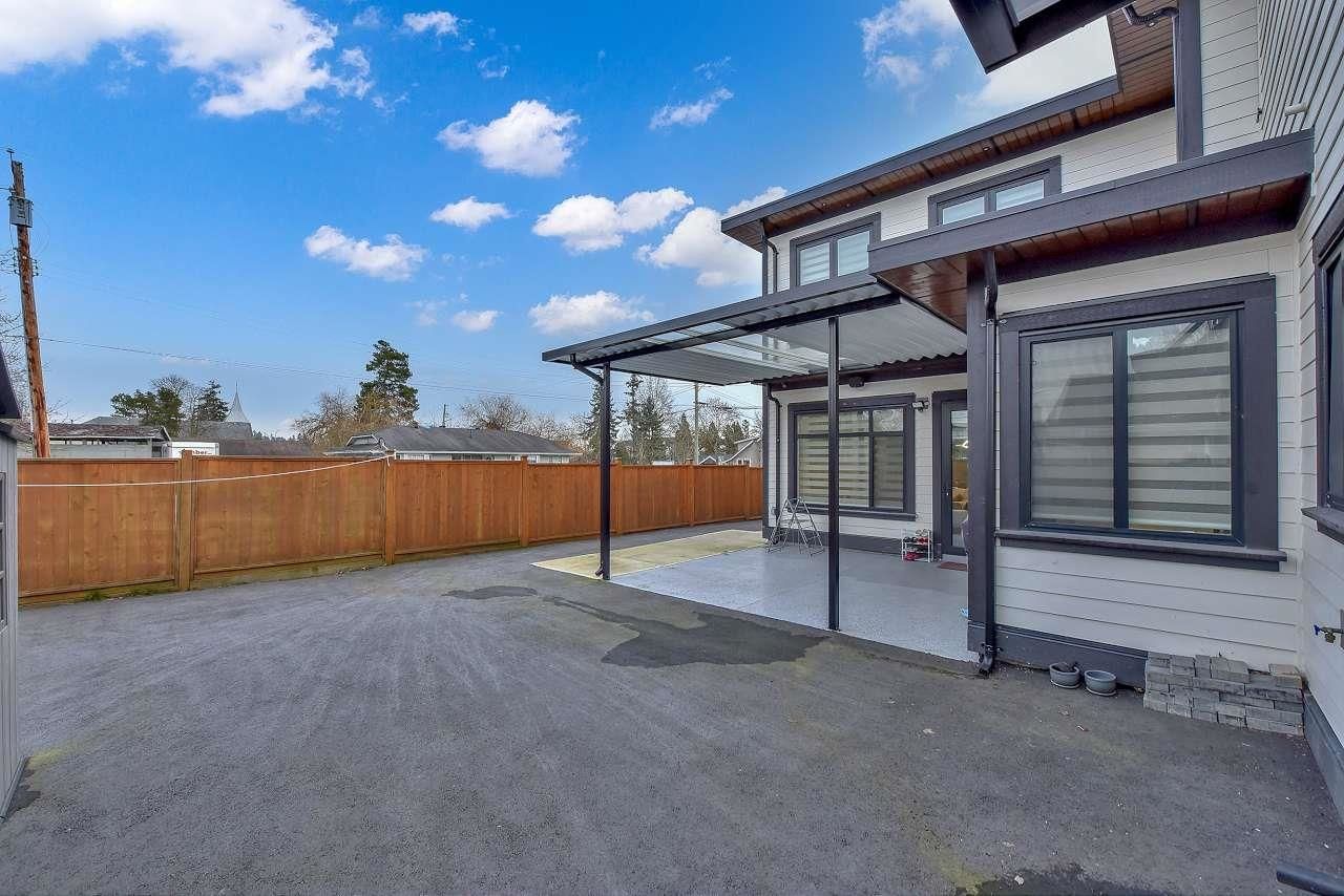 Listing Image 4