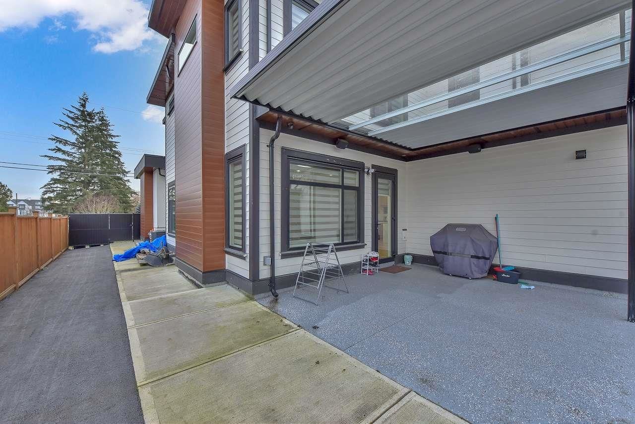 Listing Image 6