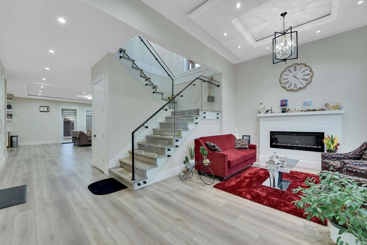 Listing Image 9