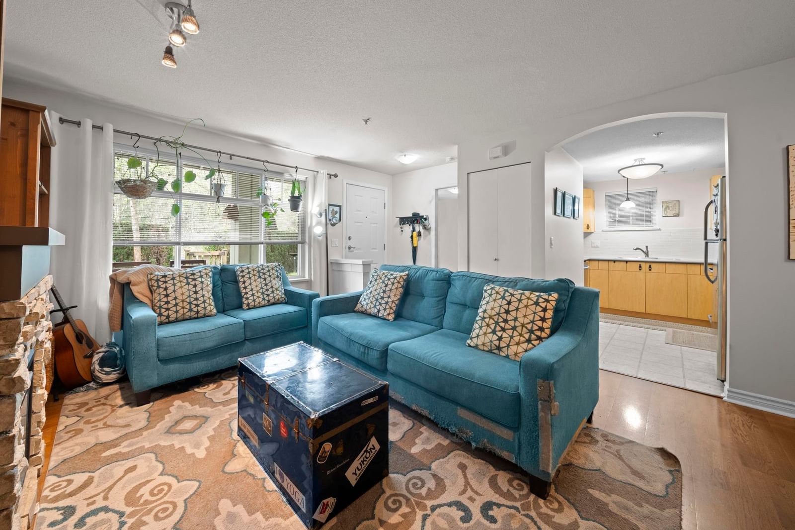 Listing Image 11