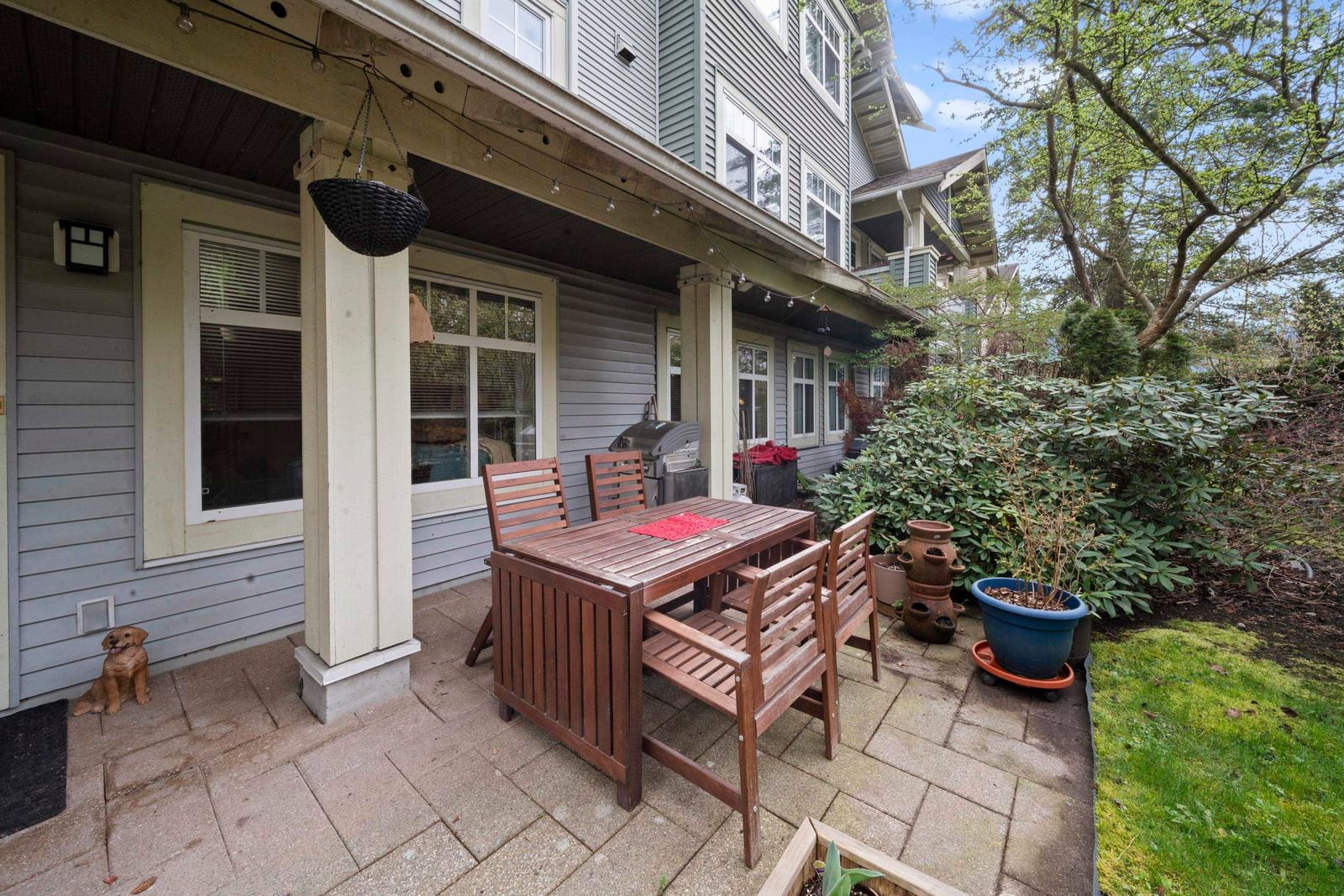 Listing Image 6
