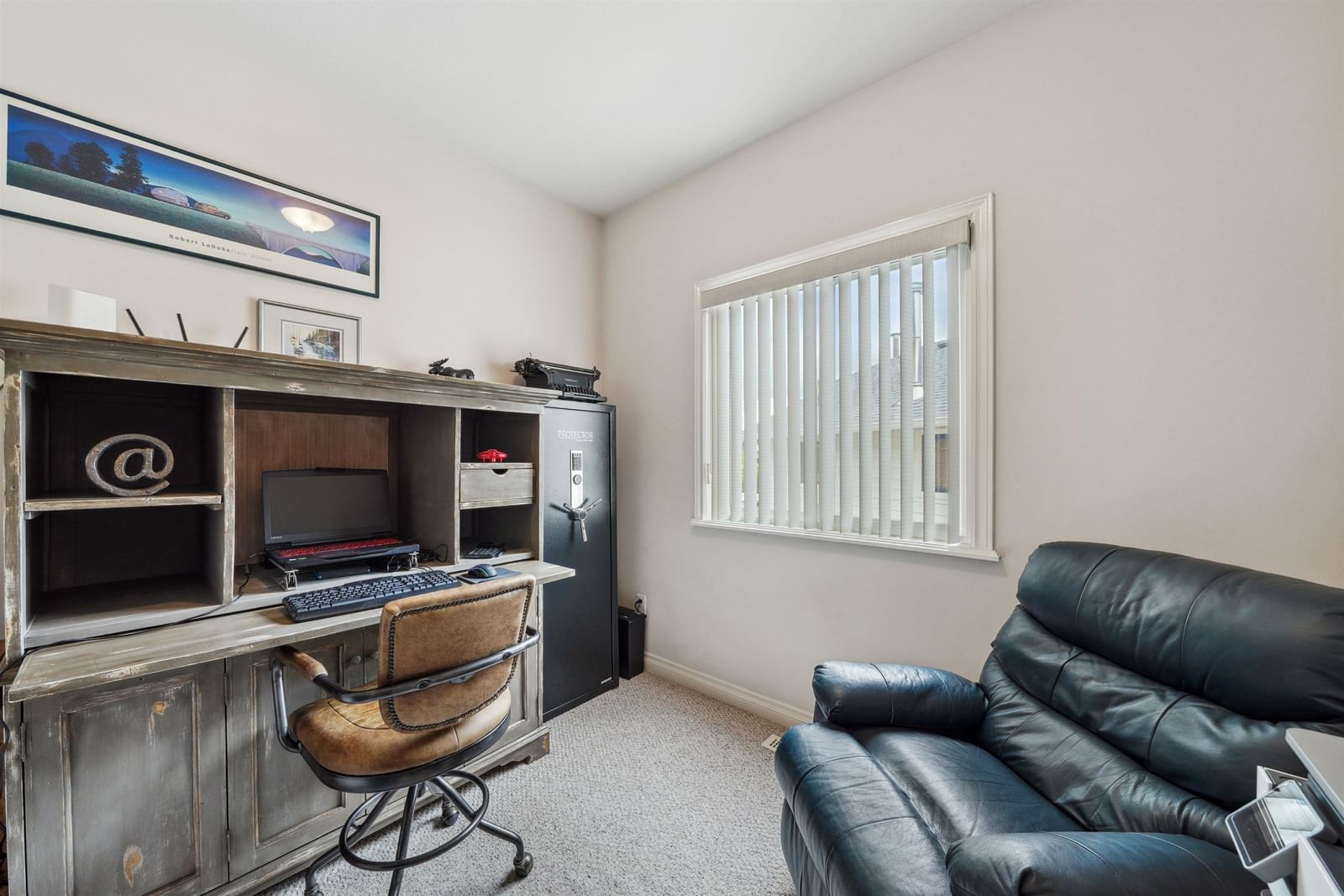 Listing Image 19